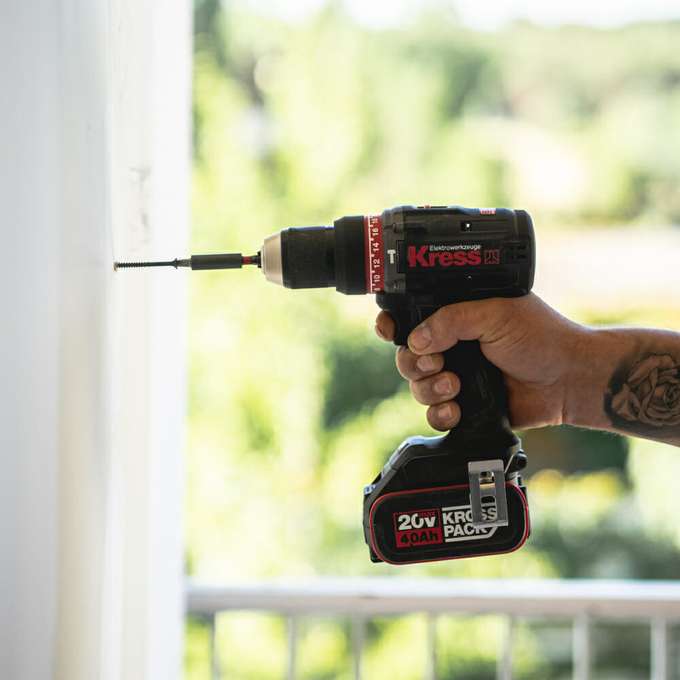 Kit Taladro percutor Brushless 20V con 2 baterías de 4Ah